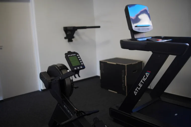 cardio-zona-bezecky-pas-veslar-posilovna
